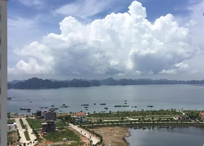 Khách sạn hẻo lánh Luxury Homestay Hạ Long